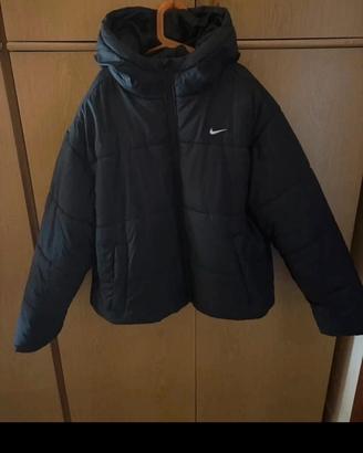 Piumino donna Nike Therma-Fit Nero con Cappuccio