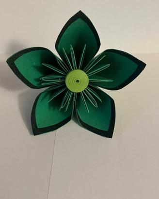 3 Fiori in carta fatti a mano