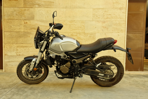 Voge 300 anno 2023 km 4900