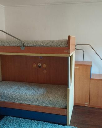 Letto a castello con cassettiera – €150