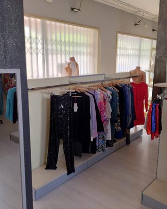 ARREDAMENTO NEGOZIO