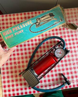 Pompa a pedale vintage per bici
