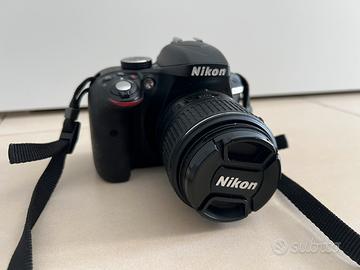 Nikon D3300 con obiettivo 18-55mm AF-S DX VR II