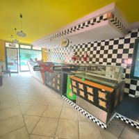 ROTTANOVA: fabbricato con negozio e appartamento