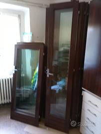 finestre in legno con doppio vetro 