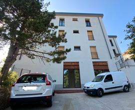 Da privato a RAUTE: LOCALE CON 2 POSTI AUTO