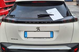 PEUGEOT 2008 ANNO 2024 - PORTELLONE POSTERIORE