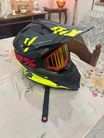 Casco integrale con mascherina