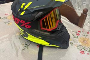 Casco integrale con mascherina