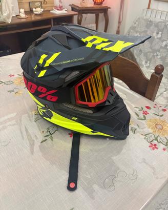 Casco integrale con mascherina