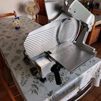affettatrice verticale professionale noaw 