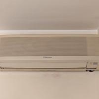 Condizionatore monosplit Electrolux 9000 BTU usato