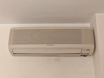 Condizionatore monosplit Electrolux 9000 BTU usato