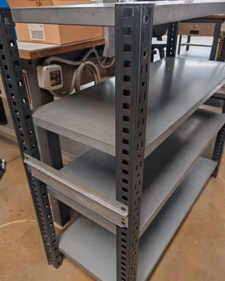 scaffale metallico 