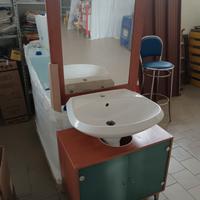 specchio sottolavabo e lavabo per bagno
