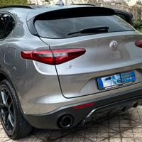 Stelvio q4 210cv