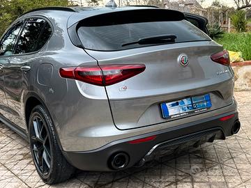 Stelvio q4 210cv