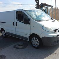 Trafic vivaro 2.0 cdti 115cv furgone basso