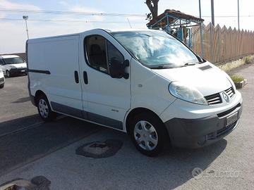 Trafic vivaro 2.0 cdti 115cv furgone basso