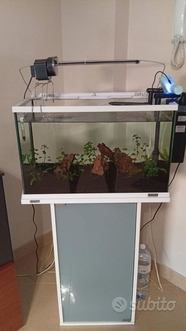 Acquario con mobile Tetra 60 l., completo di tutto - Giardino e Fai da ...
