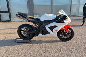 YAMAHA R1 2004