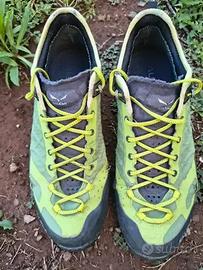 Abbigliamento: t-shirt, polo e scarpe Salewa