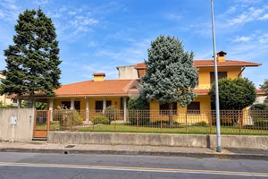 VILLA SINGOLA A VAREDO