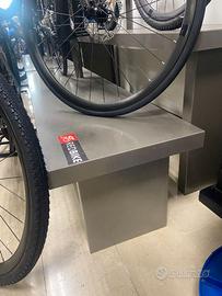 Pedane esposizione Portabici