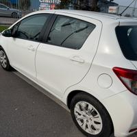 Toyota yaris 2014