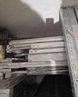 Scaffali porta merce zincati industriali Nuovi 