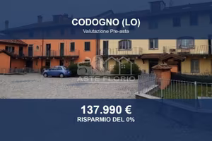 Immobile in asta di 79 m² con box auto doppio a Co