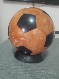 Pallone in marmo Milan con base in marmo