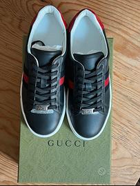 Sneakers in pelle nera Gucci Ace