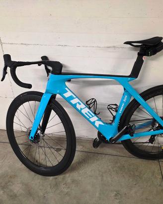 Trek Madone SLR 9 eTap Gen7 colore azzurro  56