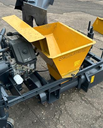 M115 Cordolatrice stradale con motore a benzina