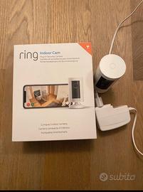 Ring  – Telecamera di sicurezza WiFi da interno