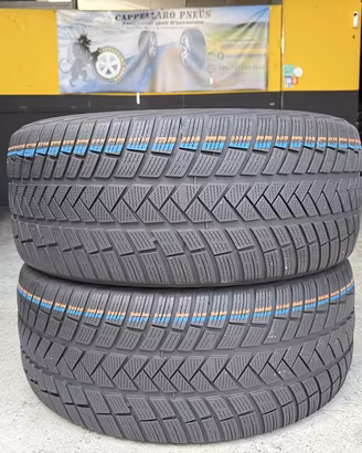 2 Gomme 285/45R20 Vredestein Invernali 85% residui