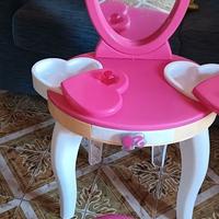 Postazione di trucco per bambina