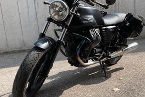 Moto Guzzi V7 Stone 2014