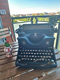 Macchina da scrivere Olivetti M40 da restaurare