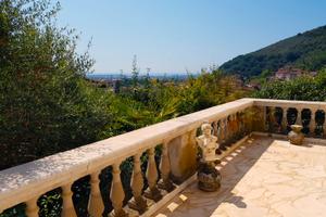 Villa indipendente vista-mare prima collina