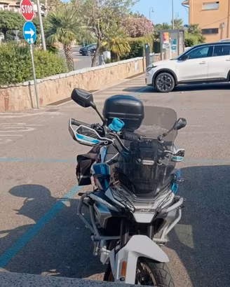 CF moto 700 MT adv