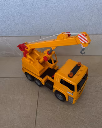 Camion Autogrù Giallo MAN TGA 02754 Bruder
