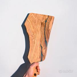 Tagliere in Ulivo e Resina