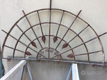 Inferriata sopra porta  (rosta)