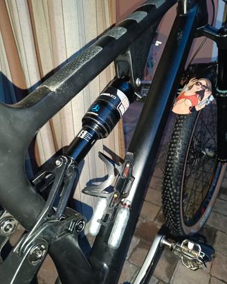 mtb in carbonio
