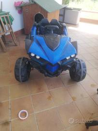 Grande fuoristrada auto 4x4 bambini che aspettate!