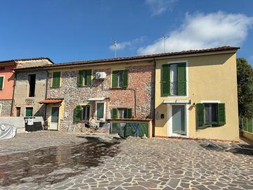 Terratetto unifamiliare via chiassitana 2 P