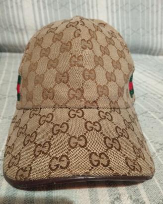 Cappello Gucci con busta