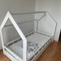 Letto montessori con materasso